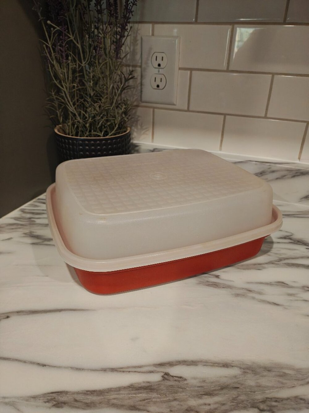 Vintage Tupperware Season-Serve Marinating Container – Paprika Red (Model 1294)